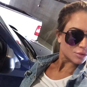 Meet your Posher, Steffi